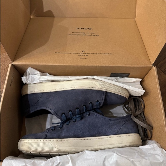 Vince Designer Sneakers - Picture 6 of 8